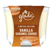 GLADE Vanilla Caramel Cookie, vonná sviečka 224 g