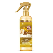 WOOLITE Fabric Revitalizer Gold Magnolia, parfumovaný osviežovač oblečenia 300ml