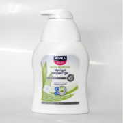 Nivea Baby Nutri Sensitive Hypoalergénny umývací gel na tvár, telo a vlásky 250ml