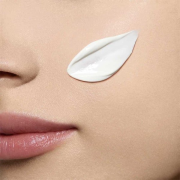 CLARINS Hydra-Essentiel Silky Cream, hydratačný krém pre normálnu až suchú pleť 50 ml