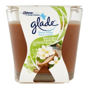 GLADE by Brise Decor, sviečka Santalové drevo & Jazmín z Bali 70g