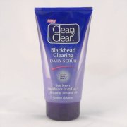 CLEAN & CLEAR Blackhead Clearing, peeling proti čiernym bodkám 150ml