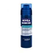 NIVEA for Men zvláčňujúca pena na holenie pre normálnu až suchú pokožku pre tvrdé silné fúzy 200ml