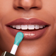 CLARINS Lip Comfort Oil olej na pery 06 mint 7 ml