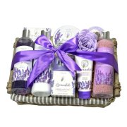 BODY TIP LEVANDUĽA PREMIUM darčekový kôš s levanduľovým olejom EXCLUSIVE v prútenom obale 1 ks