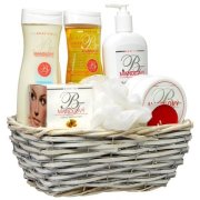 BODY TIP MANDĽA darčekový kôš s mandľovým olejom EXCLUSIVE v prútenom obale 1 ks