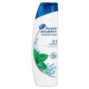 Head & Shoulders Menthol 2v1, šampón a kondicionér proti lupinám pre osvieženie normálnych vlasov